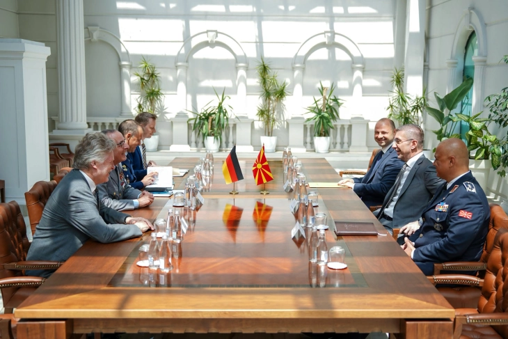 Mickoski   Brojer  Avancim i bashkëpunimit të mbrojtjes dhe forcim i partneritetit në kuadër të NATO‑s