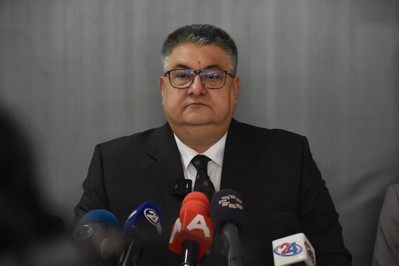 mincev-i-prezantoi-reformat-pagat-ne-administrate-do-te-rriten-per-40-per-qind-ushtrues-detyre-me-vetem-gjashte-muaj