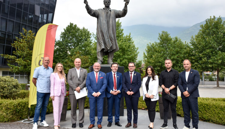 universiteti-i-tetoves-behet-pjese-e-projektit-prestigjioz-amerikan-per-250-vjetorin-e-shba-se