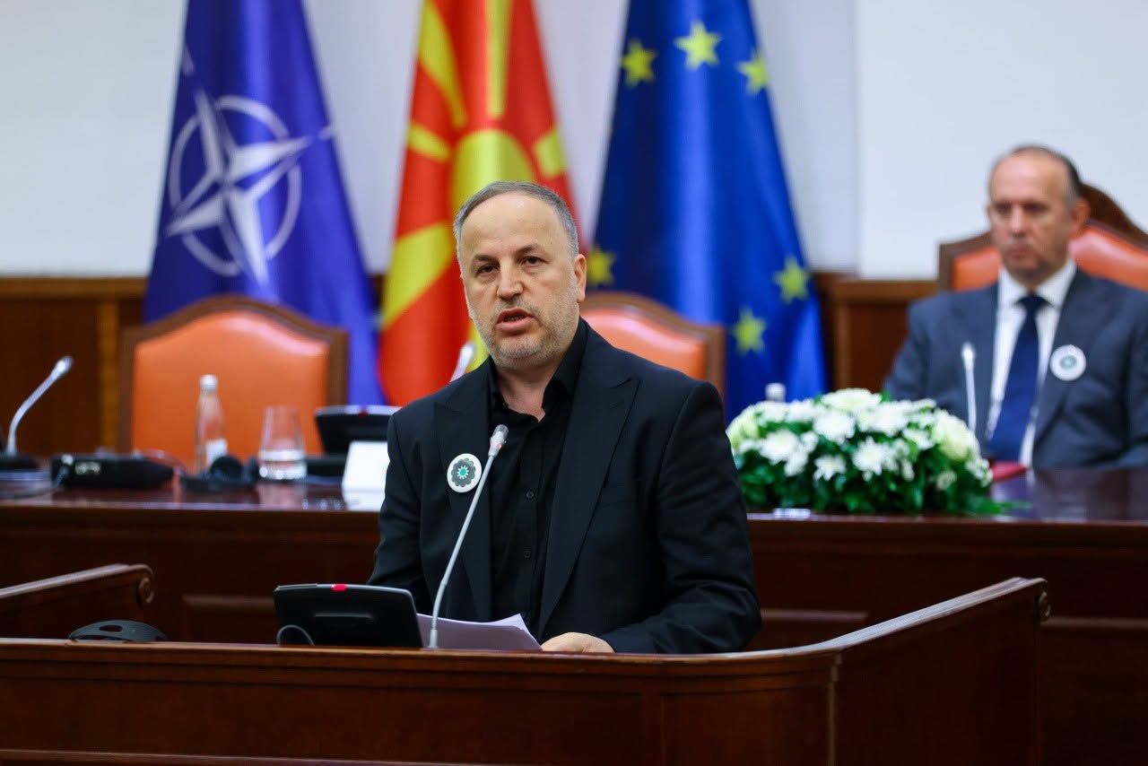 Adnan Azizi  Në Srebrenicë nuk u sulmua vetëm një popullsi  por vetë njerëzimi