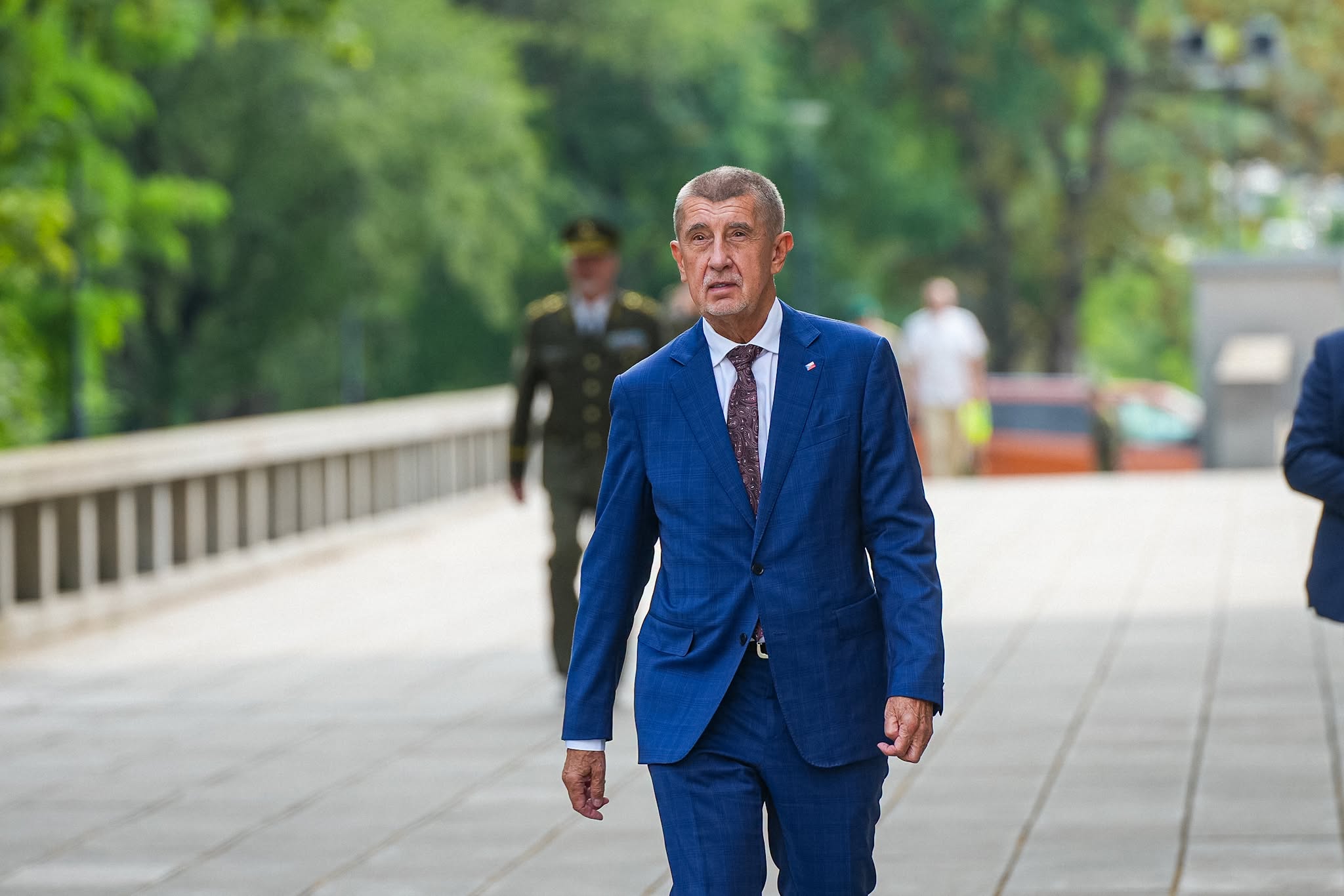 Kursen vendet e vogla  Babish  Vendet e mëdha të NATO duhet të paguajnë për ndihmën e mëtejshme për Ukrainën