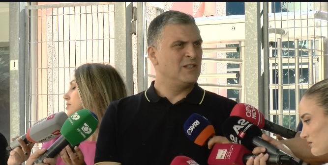 Tedi Blushi  Presidenti Meta nuk ka nevojë për avokat  pasi s ka asnjë qindarkë të paligjshme