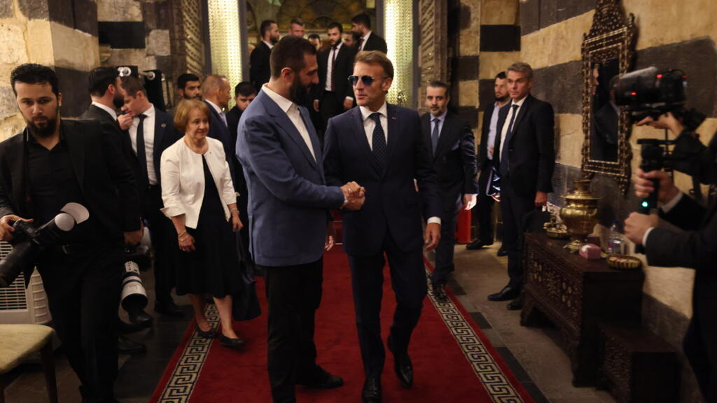 Një shpërthim dëgjohet gjatë vizitës së Macron