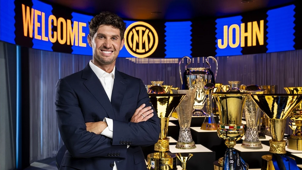 i-uritur-per-te-fituar-perseri-john-stones-shpalos-ambiciet-e-tij-me-interin