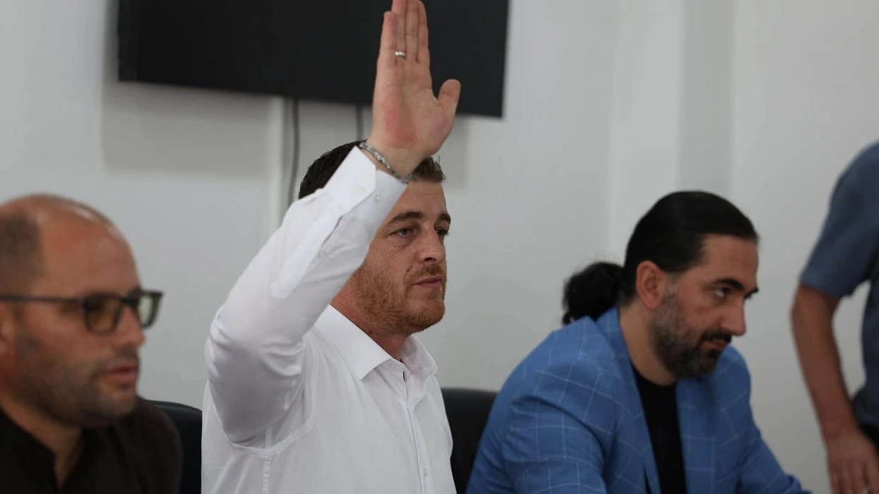 LDK lëshoi mbledhjen e Kuvendit në Fushë Kosovë  kryesuesi i Kuvendit mohon akuzat për gjuhë të papranueshme