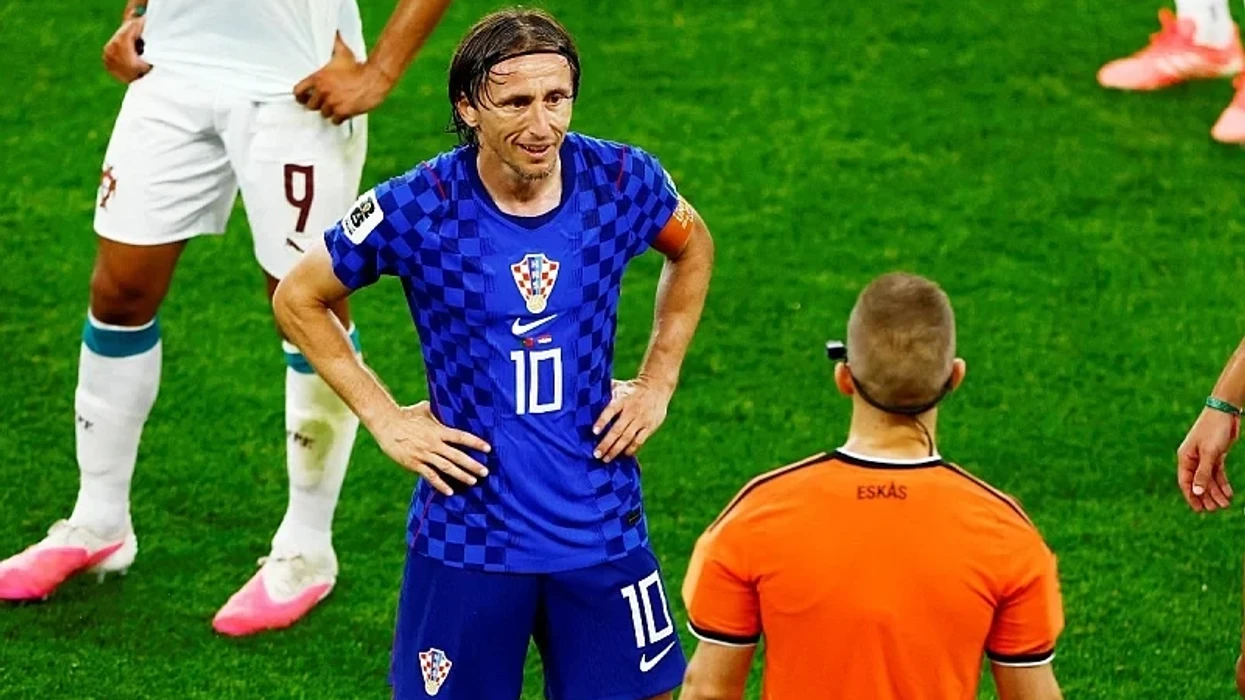 var-po-perdoret-ne-menyre-selektive-bazuar-ne-madhesine-e-ekipit-nuk-kishte-penallti-modric-shfryen-pas-eliminimi