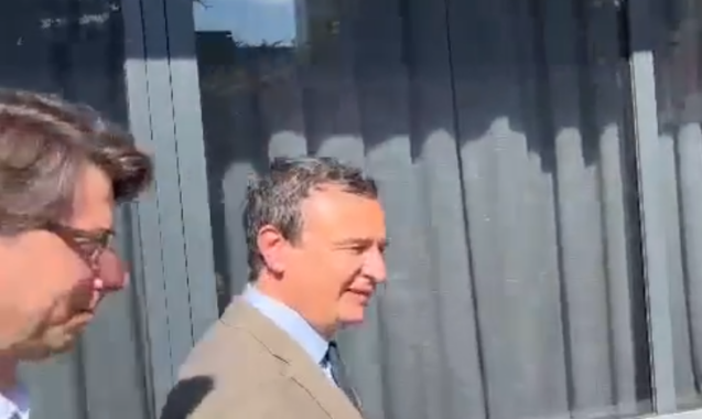 Kurti arrin në Kuvend për takim me Hamzën  Presim që takimi të jetë konstruktiv dhe t i konstituojmë institucionet