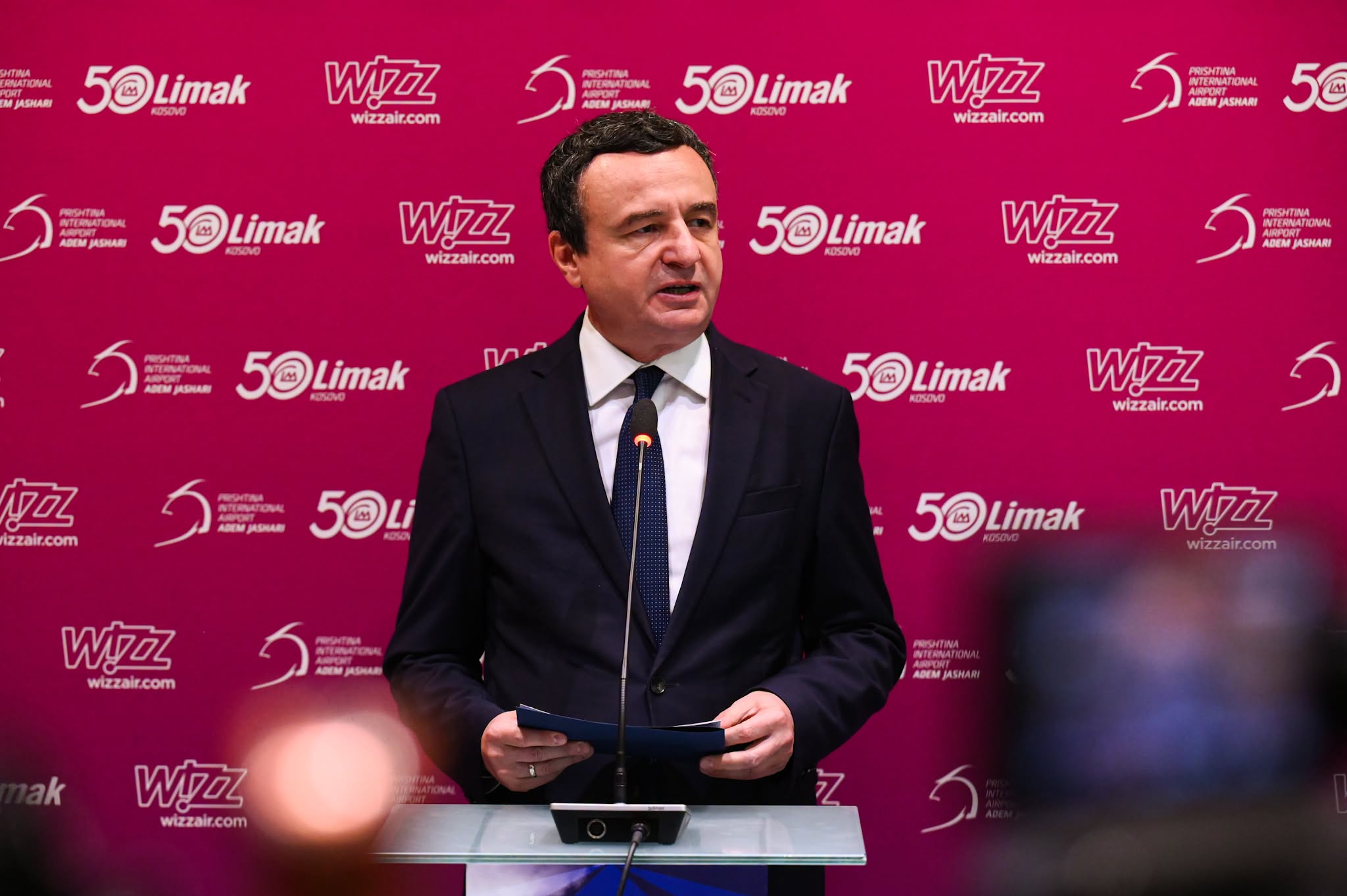 Kurti  Vendosja e bazës së Wizz Air në Kosovë dëshmon rritjen e besimit te vendi ynë