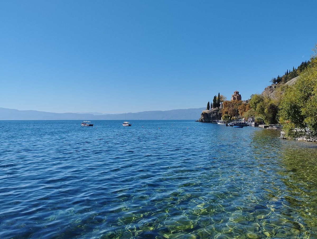 Kanalizimet  gropat septike dhe mbeturinat vazhdojnë të ndotin Ohrin  Prespën dhe Dojranin