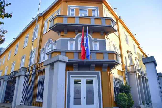 integrimi-evropian-ministria-e-arsimit-prezanton-planin-kombetar-per-profesionet-e-rregulluara