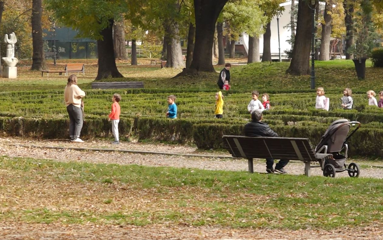 Shkup pa parqe e pishina: Qytetarët në luftë kundër nxehtësisë 