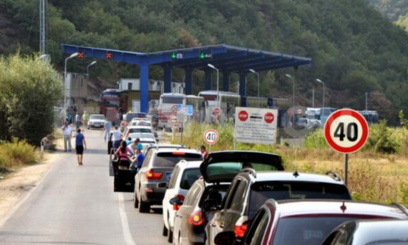 Rritet fluksi në kufijtë e Kosovës  në disa vendkalime ka pritje