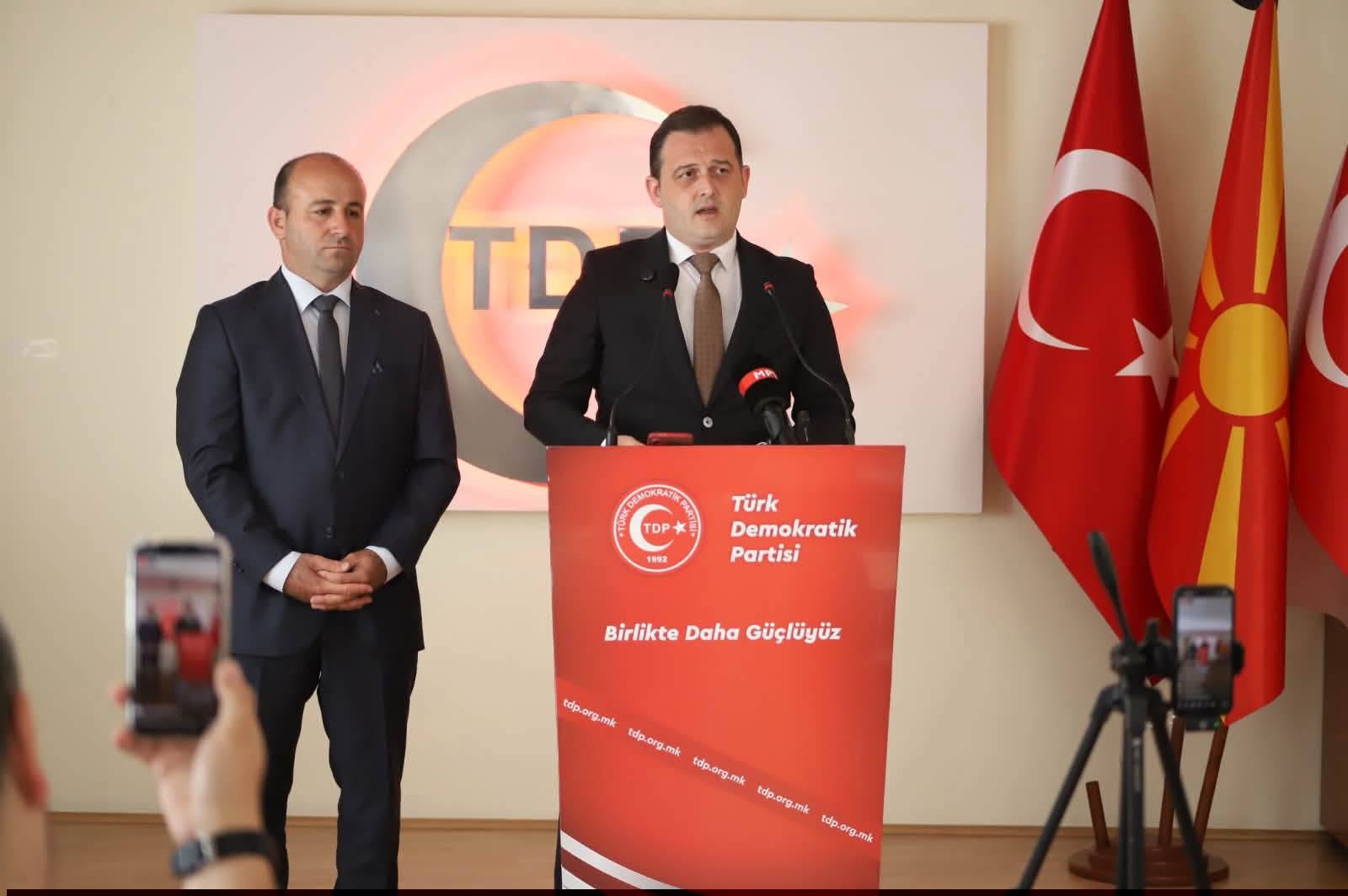 Partia Demokratike Turke prezanton ndryshimet në qeveri dhe shënon 34 vjetorin e themelimit