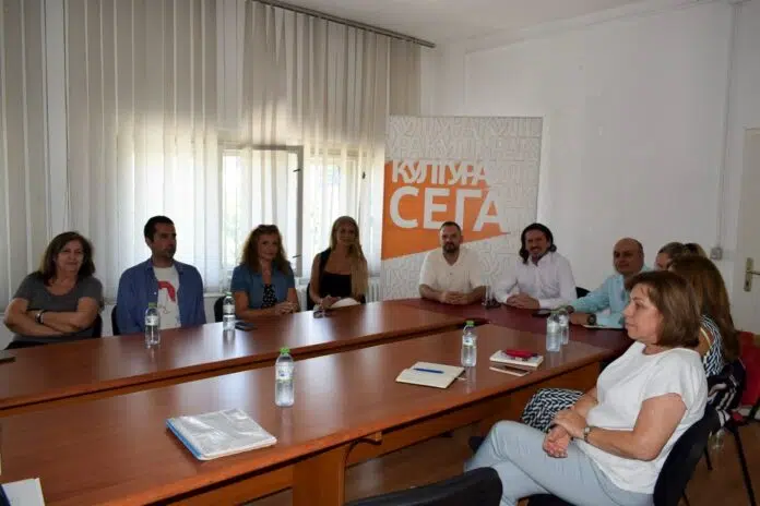 Sindikata e Kulturës vlerëson qasjen e ministrit Sulejmani  Më në fund hapet dialogu