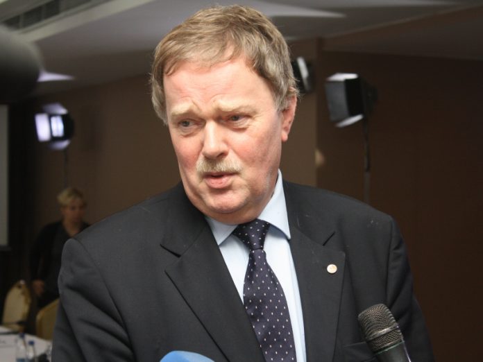 Ish ambasadori Bosch  Shpresoj që BE t ia bëjë kusht Ukrainës njohjen e Kosovës