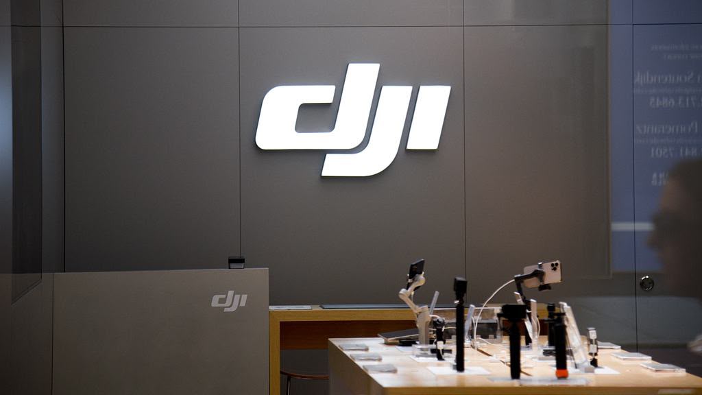 Prodhuesi i dronëve DJI përshëndet vendimin që lidhet me përcaktimin e drejtimit të prodhimit