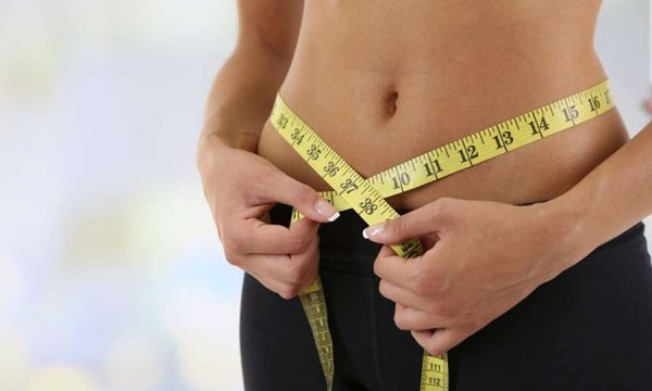 A ndihmon proteina në formë pluhuri për humbje të peshës