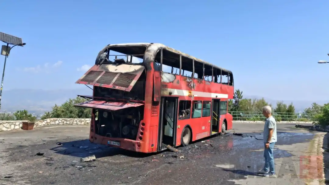 Digjet autobusi dykatësh i linjës nga Shkupi në Vodno  nuk ka të lënduar