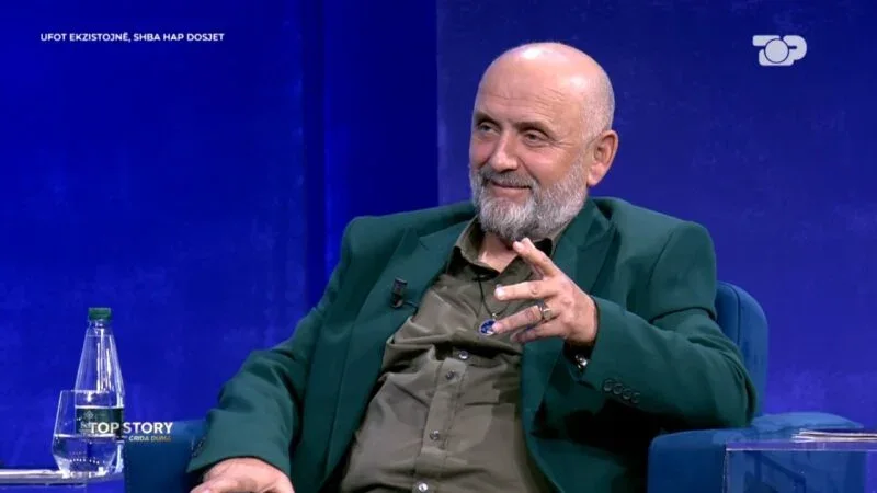 Nga Fatos Lubonja te Progni   Alfred Cako nxjerr emrat  Ja kush e ka kapur protestën  Kanë marrë pagesa të majme