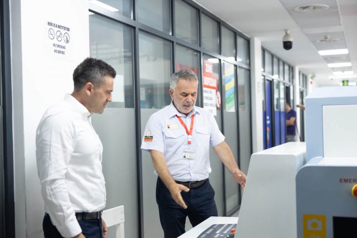 Beja në Vlorë e Kakavijë  Shërbim më i shpejtë në dogana për flukset e sezonit veror
