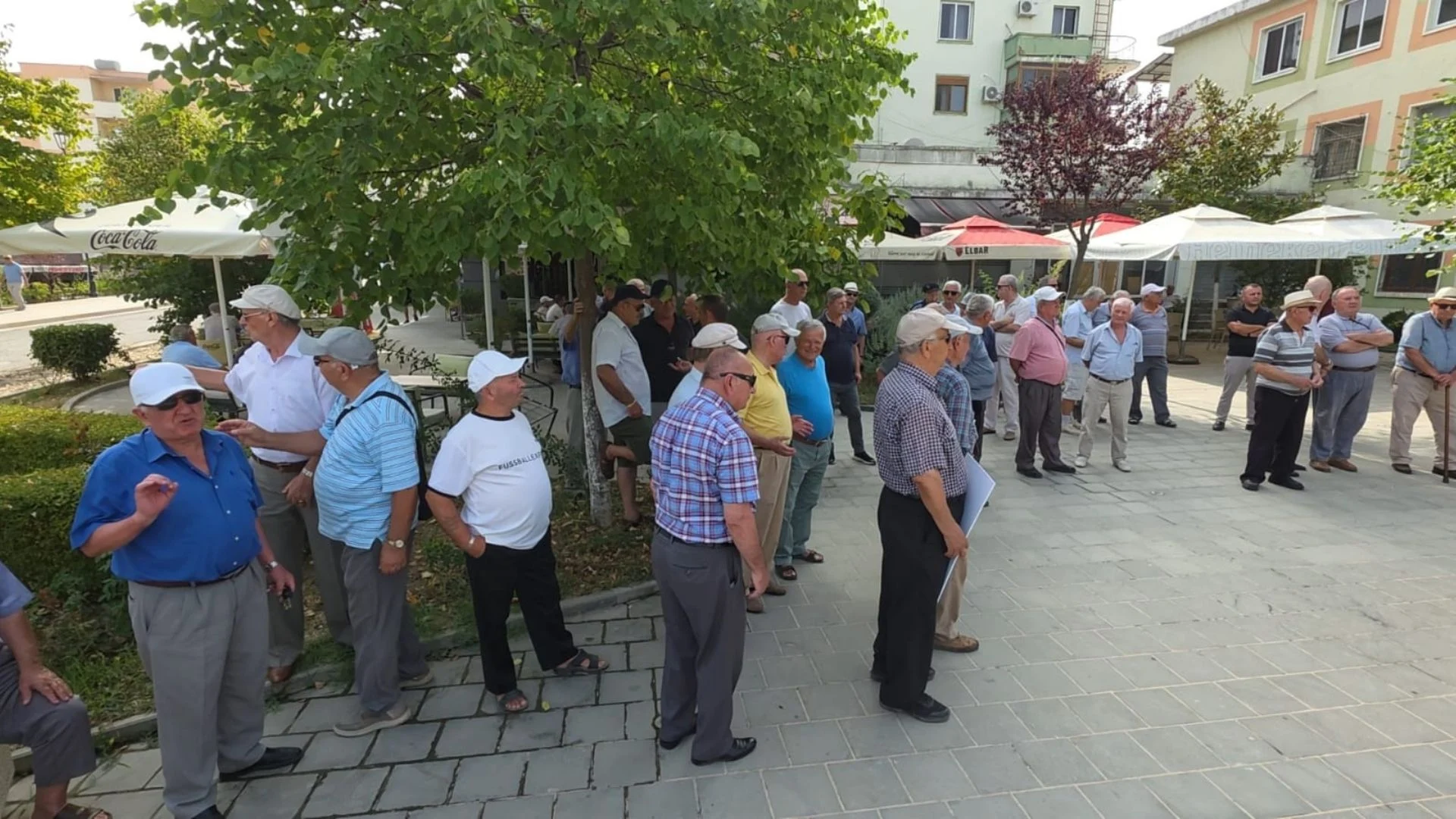 Reforma e re territoriale e bashkon me Fierin  qytetarët e Patosit protestë për të tretën herë para bashkisë kundër shkrirjes