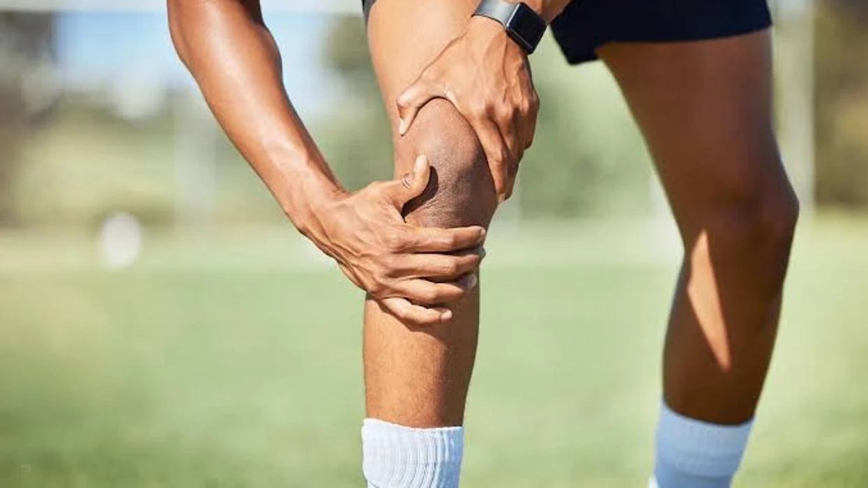 A po e rrisin terrenet sportive rrezikun e rupturës së ACL në Kosovë 