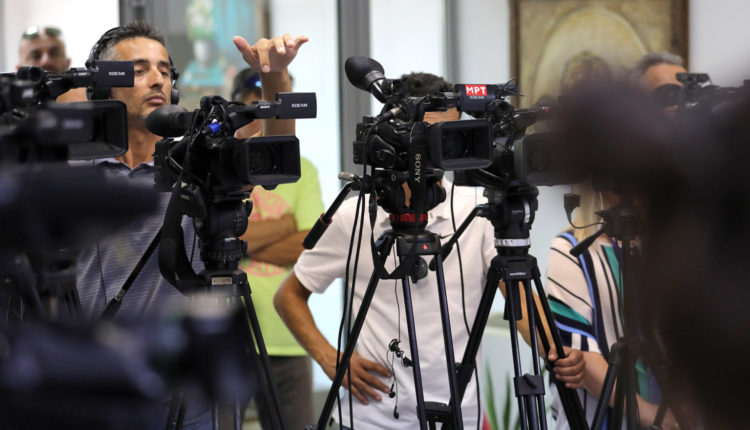 AMM dhe RTM  Kompani serbe të afërta me pushtetin po anashkalojnë ligjet e Maqedonisë përmes kanaleve televizive