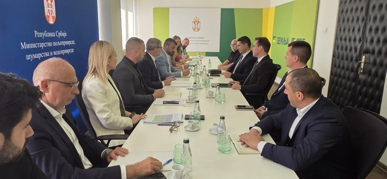 Milanov dhe Serafimovski në Serbi  Forcimi i bashkëpunimit dhe lehtësimi i qarkullimit të kafshëve dhe produkteve ndërmjet dy vendeve