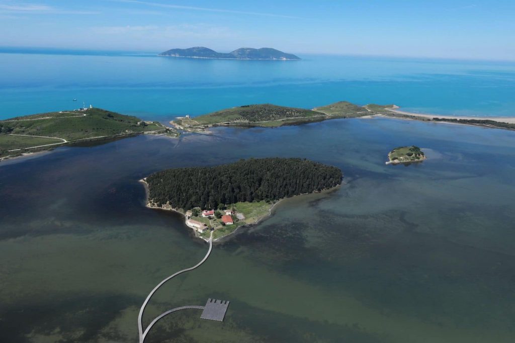 Moti të mërkurën i kthjellët në të gjithë vendin  erë e fortë përgjatë bregdetit