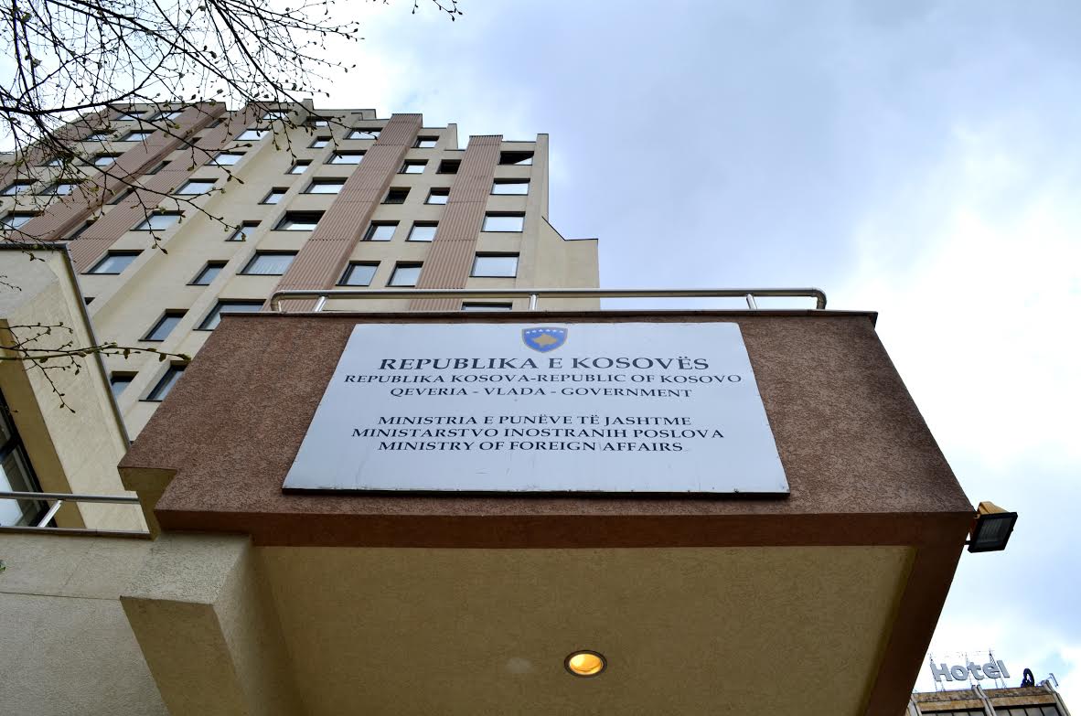 Kosovari i arrestuar në Serbi  MPJD  Kemi njoftuar BE në dhe vendet e Quint it