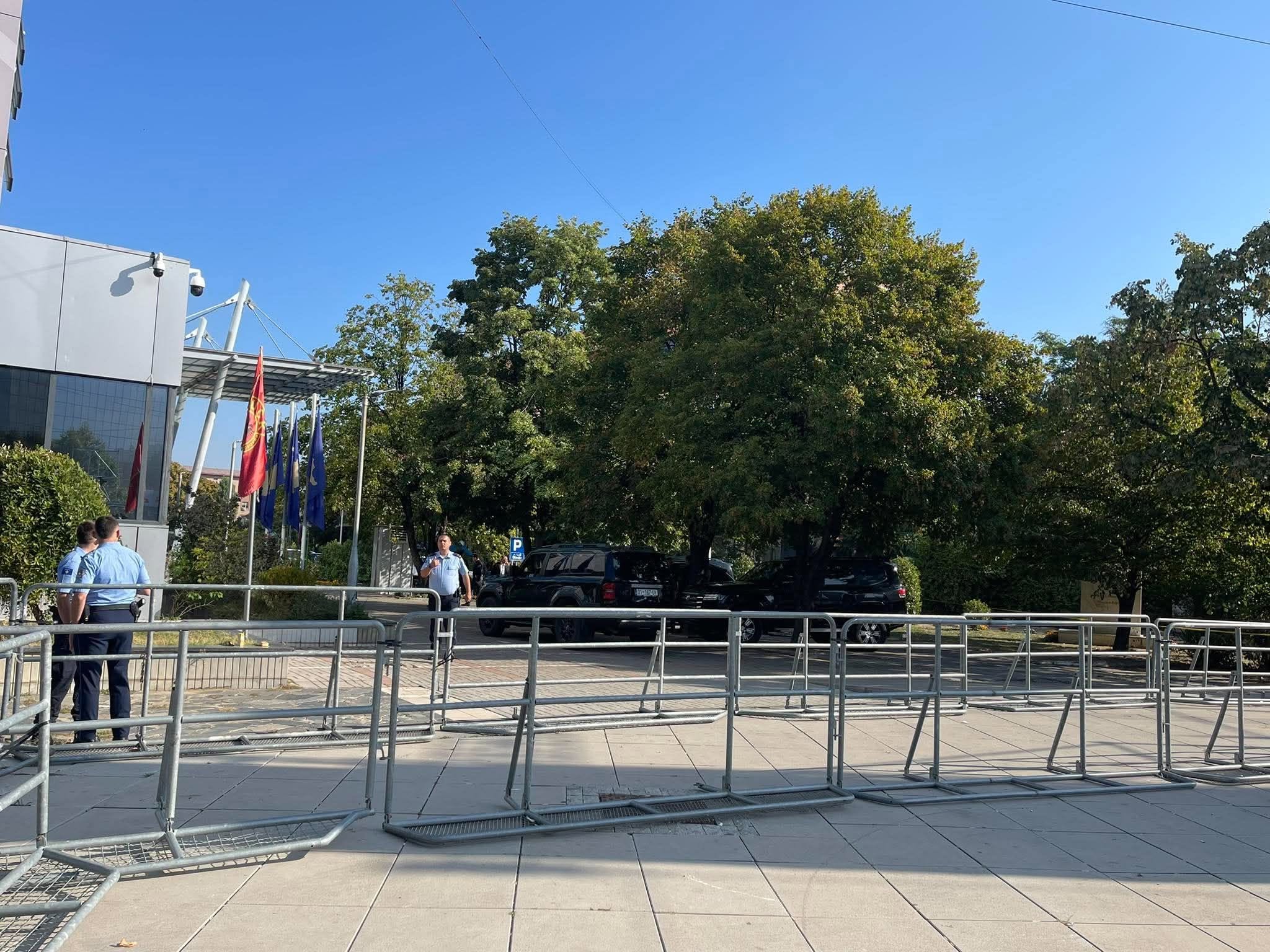 Kordon sigurie para Qeverisë dhe Presidencës