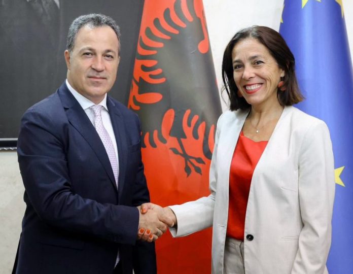 Peleshi pret ambasadoren e BE  Anëtarësimi në BE  aspiratë e natyrshme e shqiptarëve