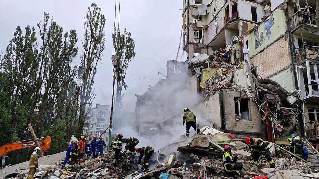 Rusia rinis sulmet masive ndaj Kievit pas armëpushimit të shkurtër