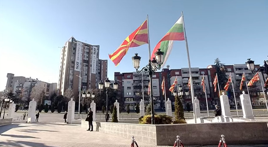 Bullgaria porositi se është e hapur për dialog pasi Mucunski kërkoi përfshirjen e BE‑së në bisedime