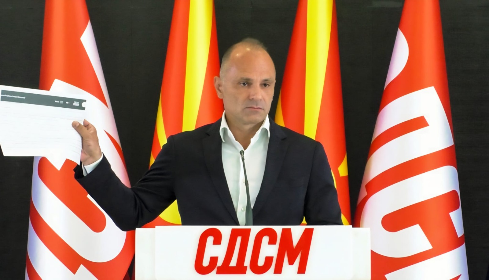 Filipçe  Qeveria menjëherë të publikojë të gjitha pagesat  kush dhe sa para ka marrë nga 5 milionë eurot e shpenzuara 