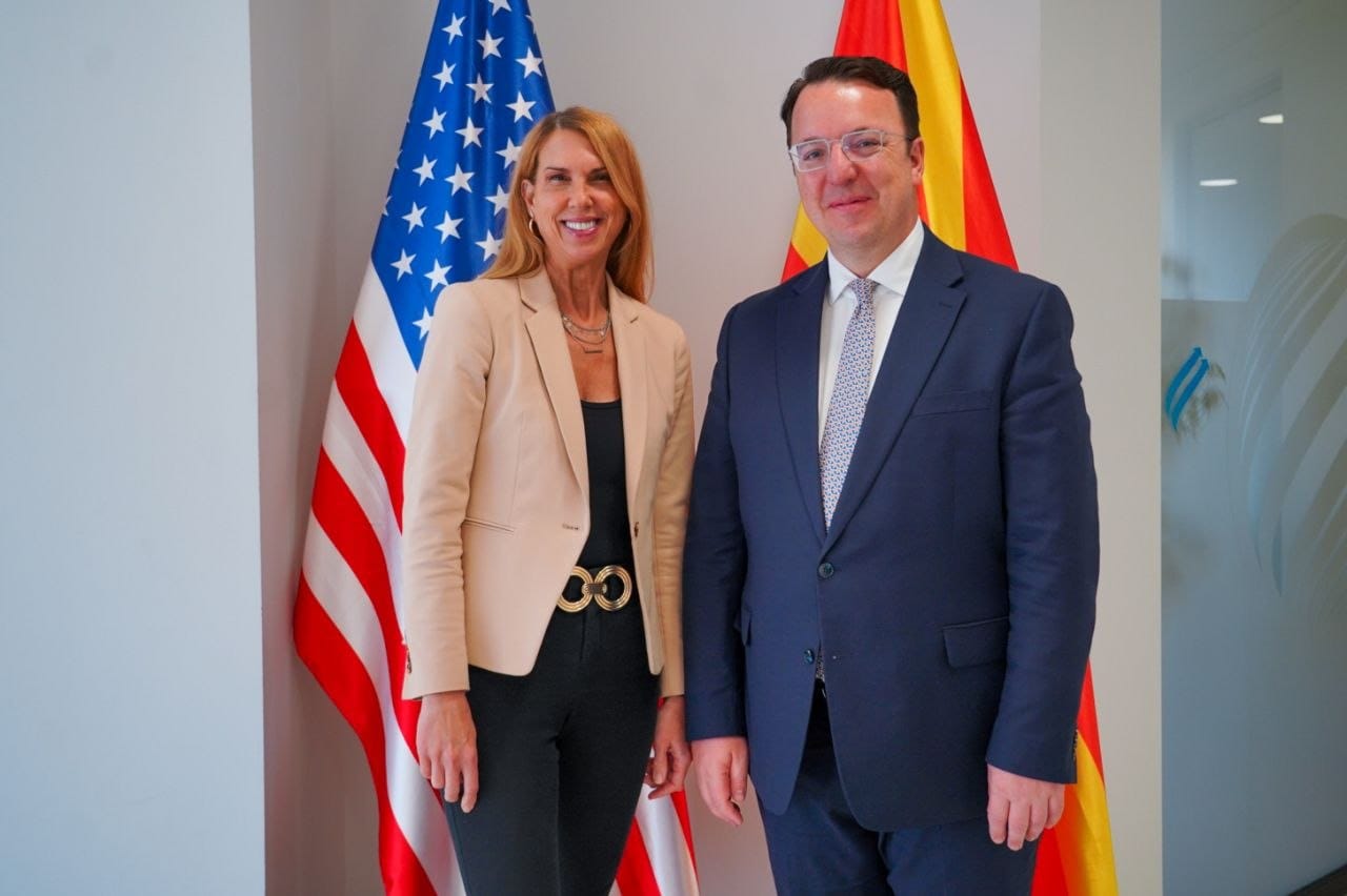 Nikolloski u takua me ambasadoren amerikane Varns  U konfirmua bashkëpunimi ekonomik dhe dinamika e projekteve kapitale