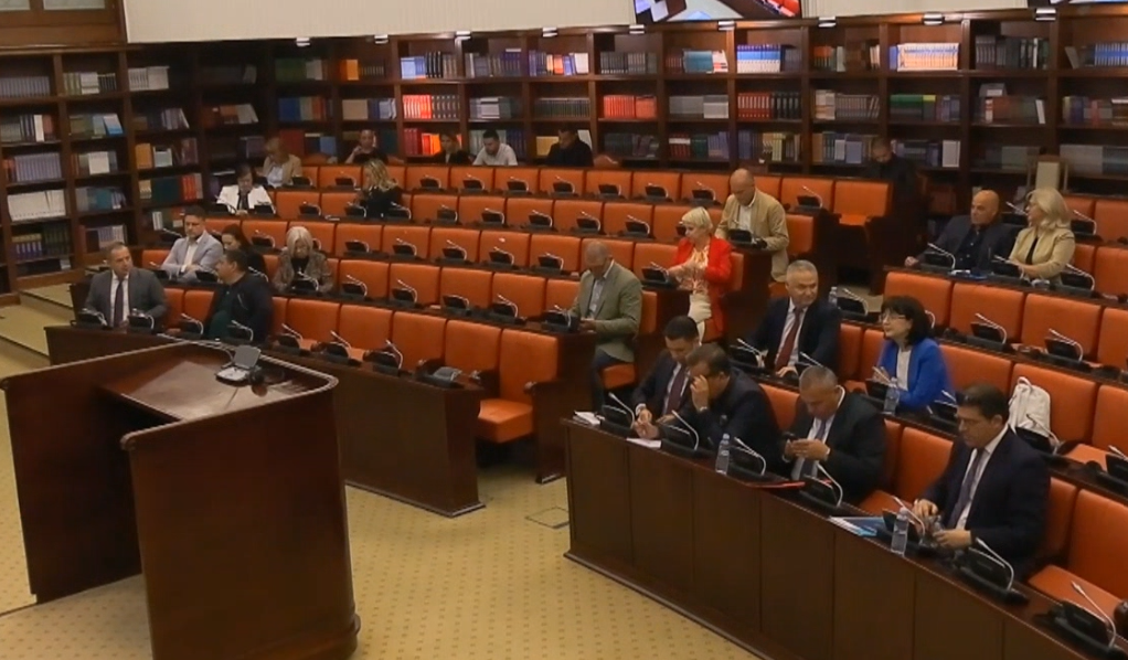 Katër kandidatët për ambasadorë marrin dritën jeshile nga Komisioni për Politikë të Jashtme