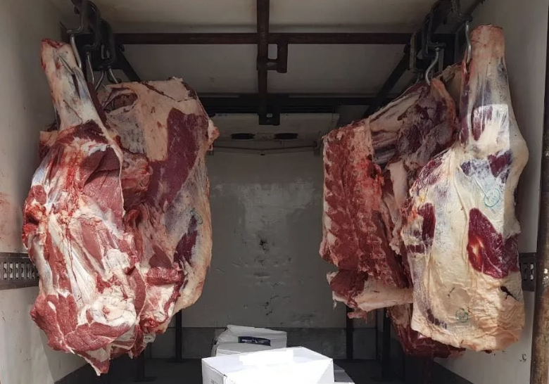 Sekuestrohen 150 kilogramë mish në Çajle, pa afat, deklaratë dhe me origjinë të panjohur