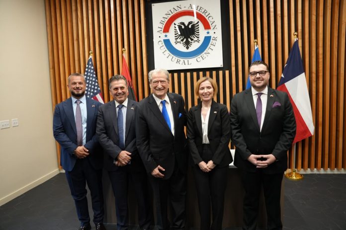 Berisha në SHBA  takim me komunitetin shqiptaro amerikan në Teksas