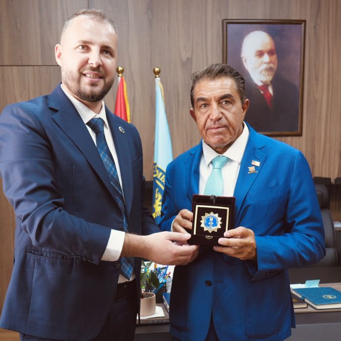 drejtori-i-pergjithshem-i-amp-se-takohet-me-derguarin-special-te-presidentit-te-shba-se-per-partneritetin-global