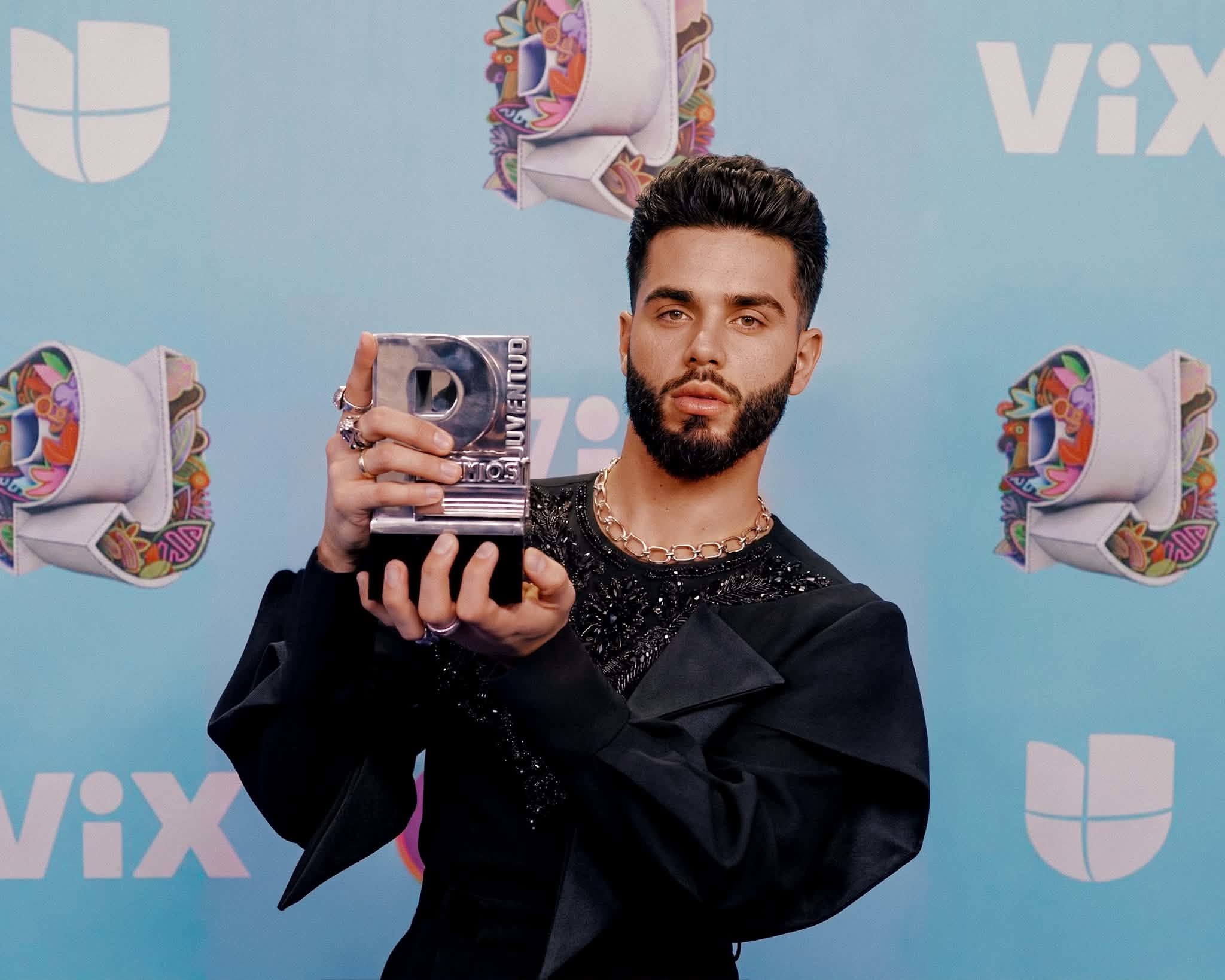 MIRUD ylli shqiptar me famë botërore vlerësohet në “Premios Juventud” me albumin “Desnudo”