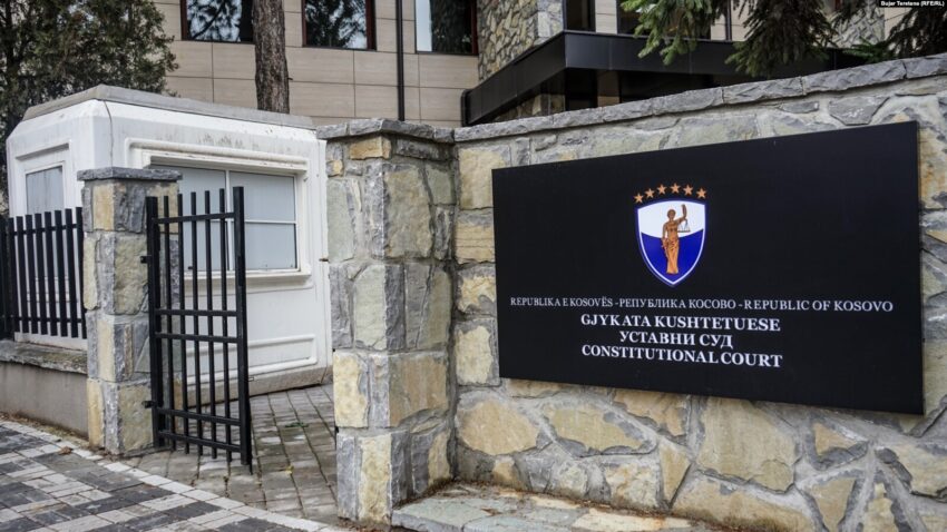 Akademikë dhe shoqëria civile i kërkojnë Qelajt  Dërgojeni Ligjin për Specialen në Kushtetuese
