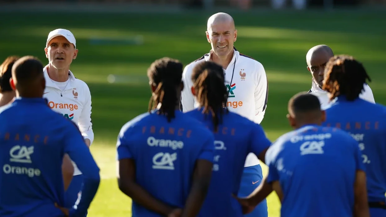 zidane-fiton-francen-mahniten-lojtaret-mbappe-me-duket-si-film-video