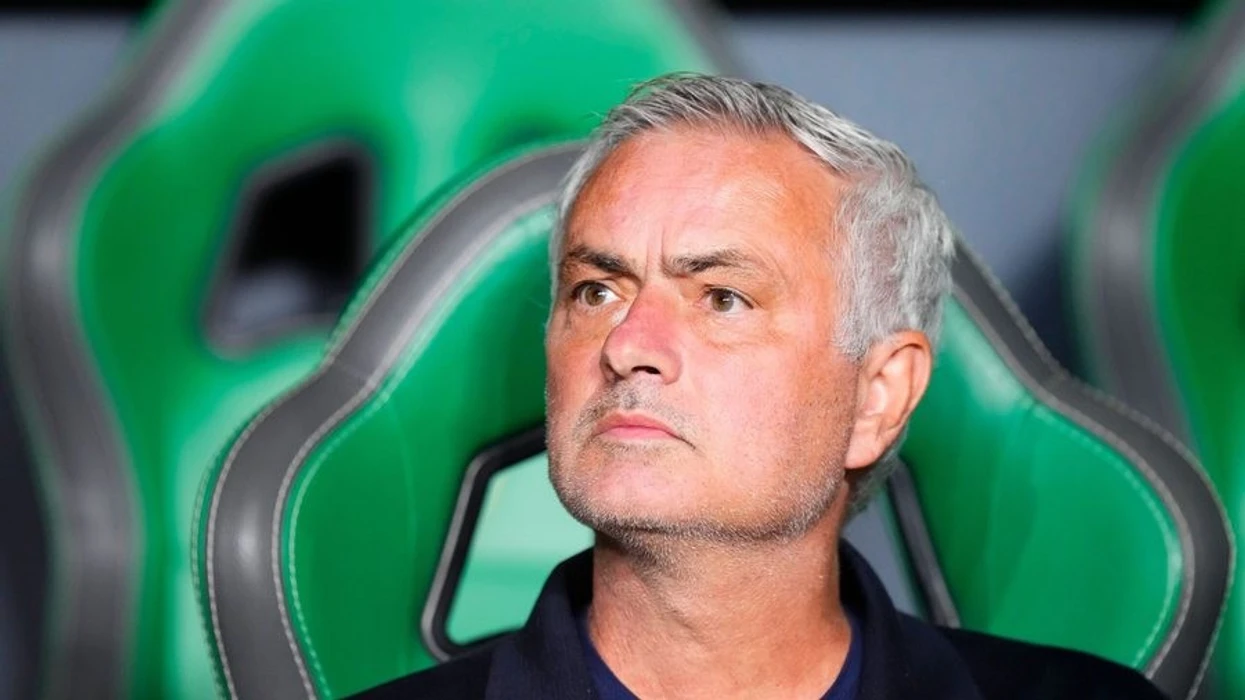 Mourinho  kërcënon  yllin e Real Madridit  Ose ngrit nivelin  ose do të përfundosh në stol