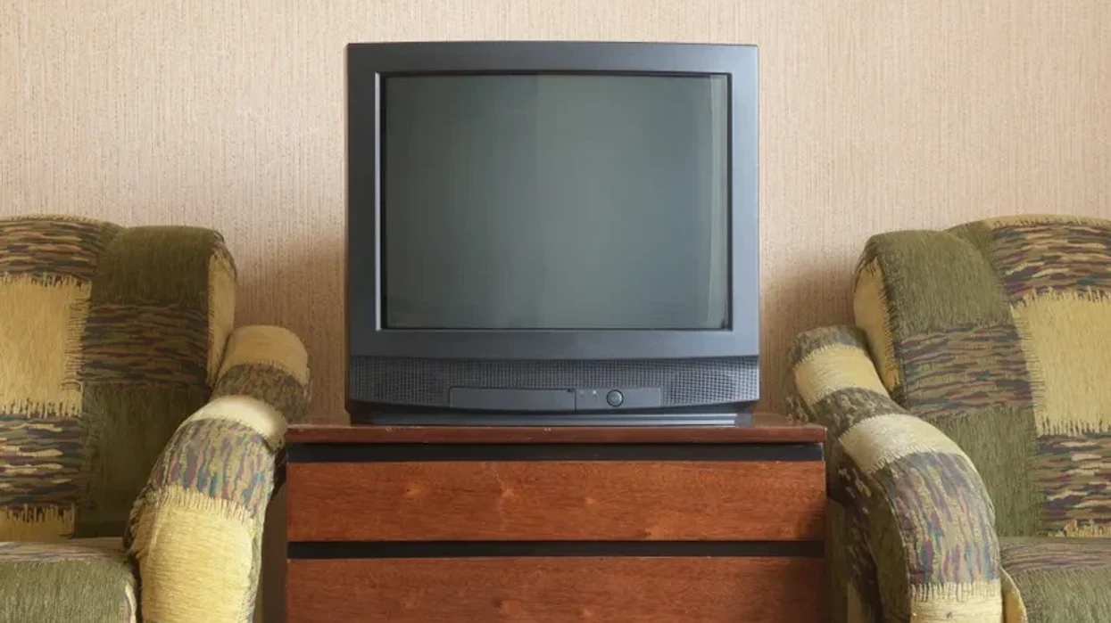 Të gjithë i kujtojmë televizorët e vjetër që zgjasnin me dekada   pse atëherë të rinjtë prishen sapo u skadon garancia 