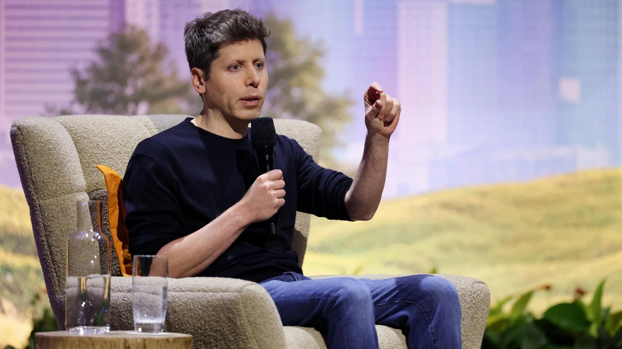sam-altman-kerkon-besim-te-kompanite-e-ai-se-do-te-bejme-gjene-e-duhur