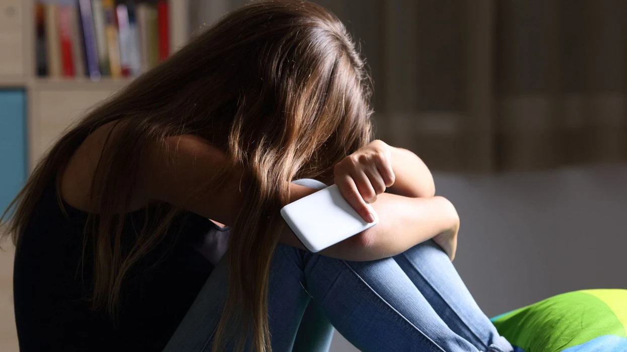 Në Britani kërkojnë nga firmat teknologjike të bllokojnë imazhet nudo në telefonat inteligjentë të fëmijëve