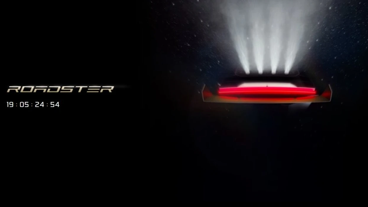 Tesla paralajmëron diçka të madhe   pas 9 vitesh  vjen momenti i Roadster