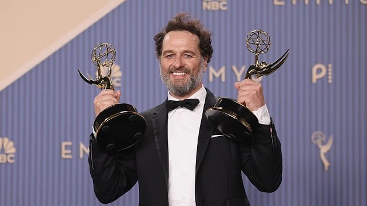 Matthew Rhys bën histori në Emmy 2026, fiton dy çmime për aktrim kryesor në një natë