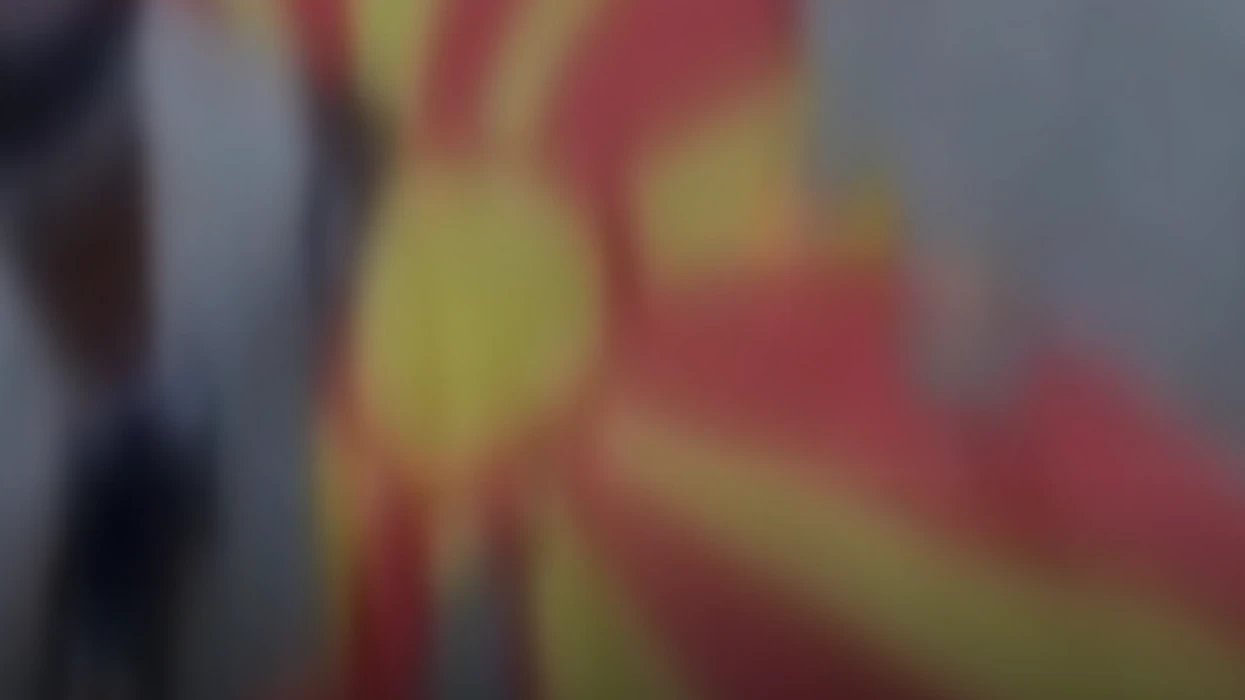 Zbardhet rasti me videon e djegies së flamurit të Maqedonisë, një i mitur nga Tetova përfundoi në polici